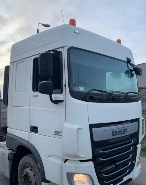 Châssis de cabine sans portes DAF OE XF 106 Space Cab image 10