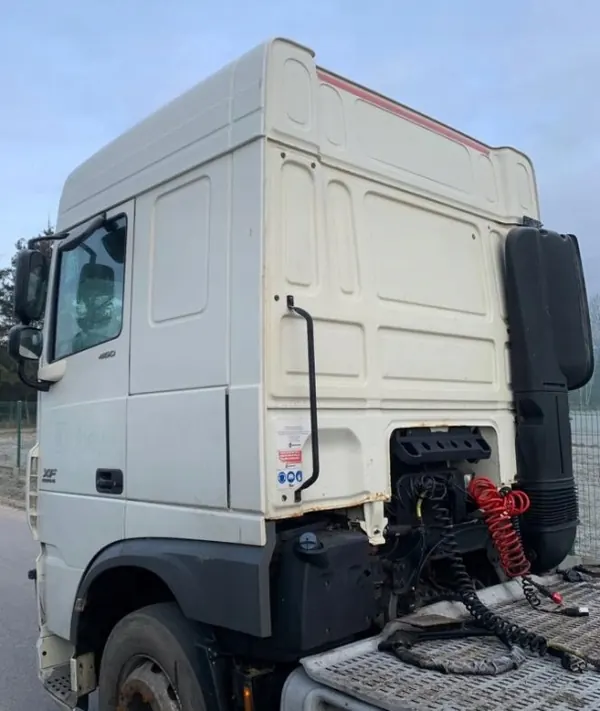 Châssis de cabine sans portes DAF OE XF 106 Space Cab image 6