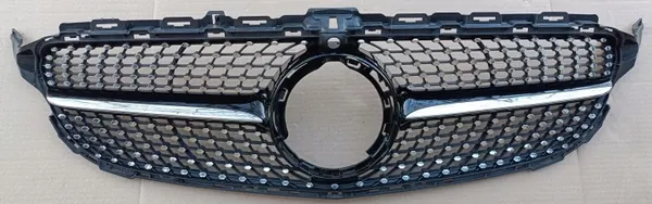 Grelha Mercedes W205 AMG OEM A2058800607 - Usado image 2