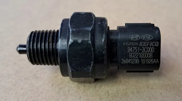 Sensor de presión OEM 94751-3C000 para KIA SORENTO IV image 3