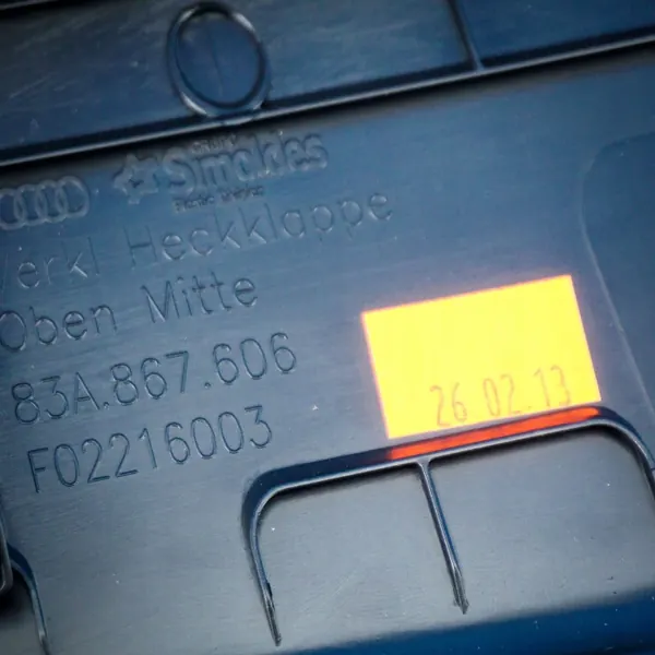 Oberer Heckklappenbezug OEM 83A867606 Audi Q3 image 7