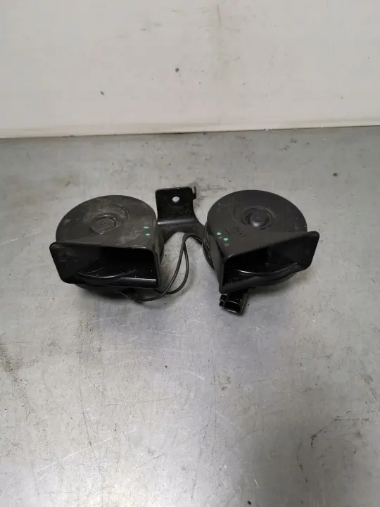Bocina Jeep Compass OEM FBZ14221 - Estado usado image 2