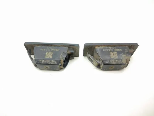 Luz de matrícula Nissan Navara D23 2021 OEM 26510JD00A image 4