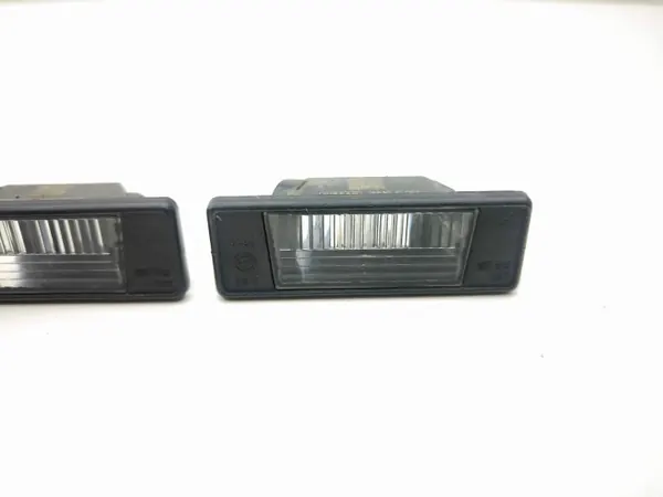 Luz de matrícula Nissan Navara D23 2021 OEM 26510JD00A image 5