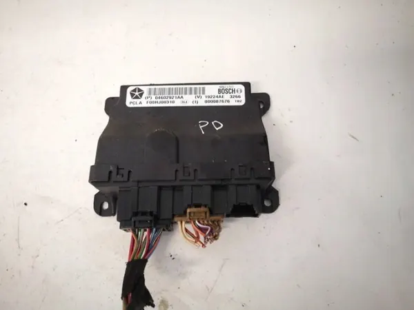 Jeep Grand Cherokee oven ohjausmoduuli OEM 04602921AA image 2