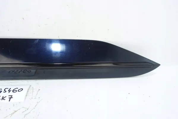 Skoda Superb III Linke Hintertürleiste OEM 3V0853595A image 4