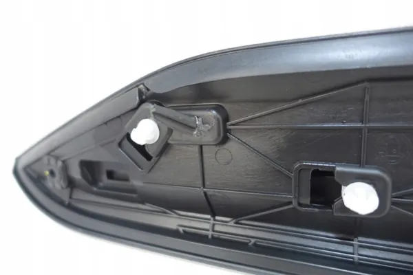 Skoda Superb III Linke Hintertürleiste OEM 3V0853595A image 8