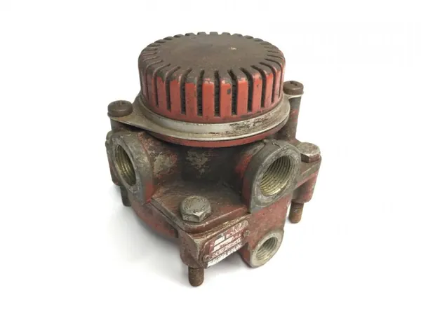 Iveco relaisklep OEM 3173150 - Gebruikte staat image 2