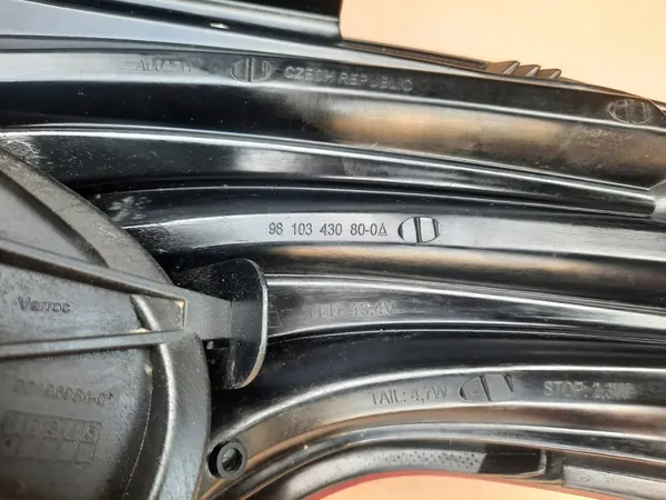 Lámpara Trasera Izquierda Peugeot 208 I 1 Lift Original image 5