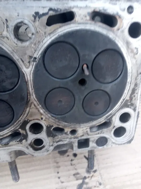 OEM 059103063CT Culasse gauche Audi A4 B7 image 10