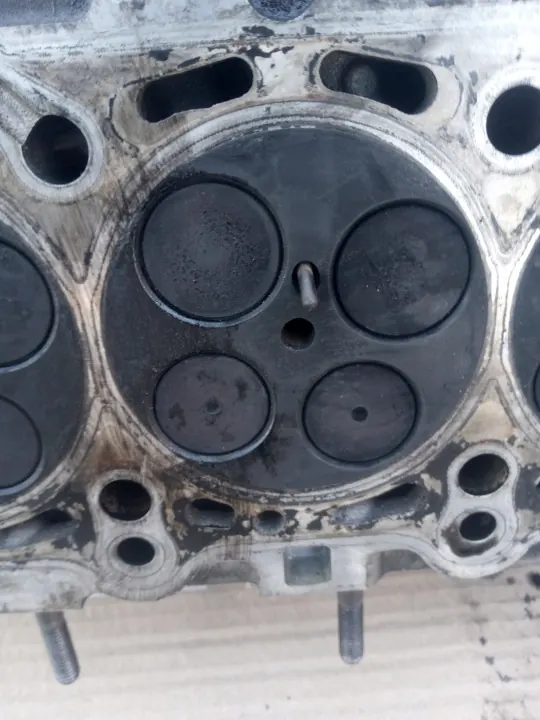 OEM 059103063CT Culasse gauche Audi A4 B7 image 9