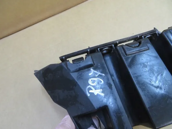 Suporte de montagem do para-choque dianteiro Seat Leon direito image 10