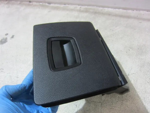 BMW 7 F02 F01 F04 Bestuurder Klein Vak OEM 9183126 image 3