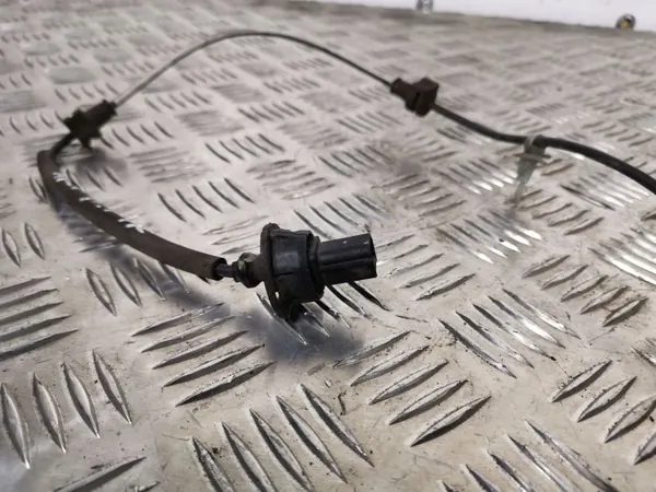 Sensor velocidad rueda ABS Honda HR-V OEM FBZ3920 image 3