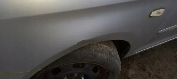 Parafuso Frontal Esquerdo Kia Picanto I Lift 08-11 Branco OEM image 2