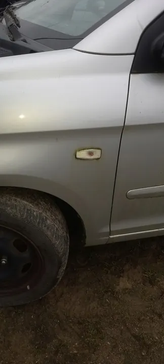 Parafuso Frontal Esquerdo Kia Picanto I Lift 08-11 Branco OEM image 3