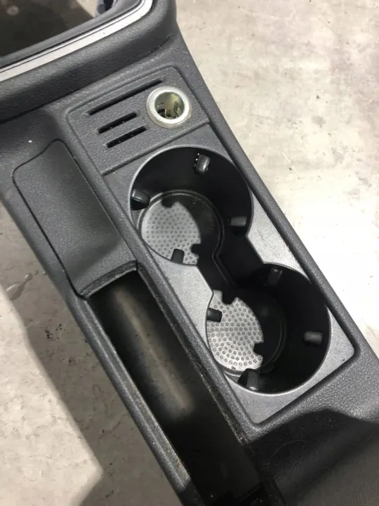 Konsolin käsinoja OEM 5G0864298 VW Golf VII:lle image 3