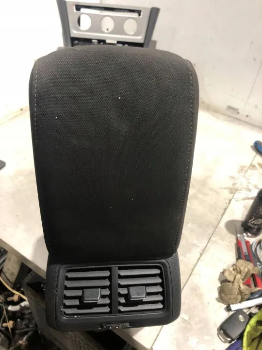 Konsolin käsinoja OEM 5G0864298 VW Golf VII:lle image 5