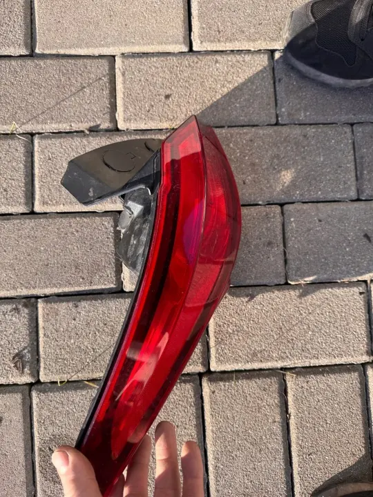 OEM 92402-G4 Oikea Takavalo Hyundai i30 III:lle image 3