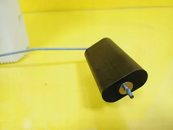 Bomba de combustible Mitsubishi Colt VI 1.1B MN135000 image 5