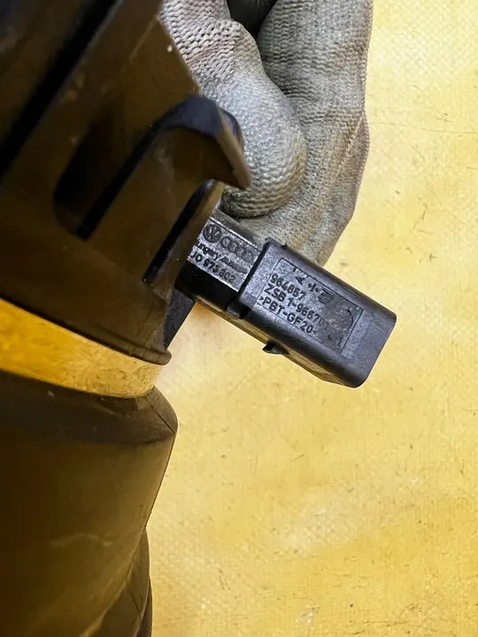 Takapään Ilmasäiliöt Porsche Panamera 970 3.0 S E-Hybrid image 10