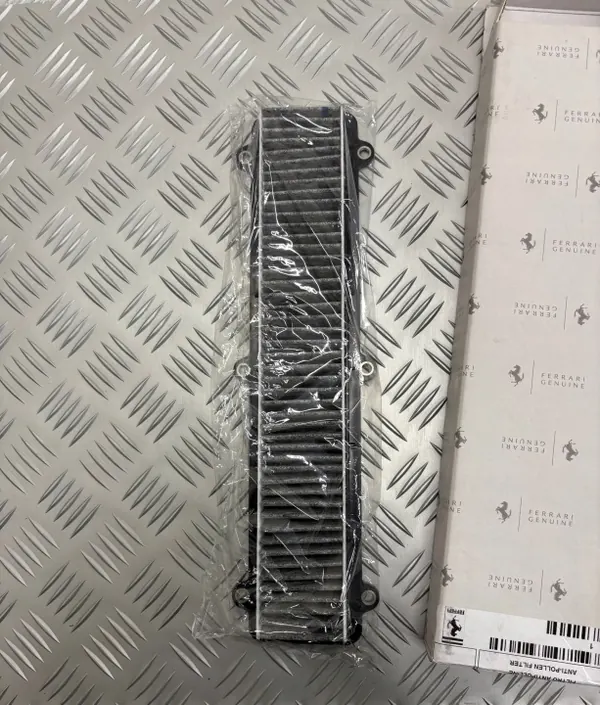 Filtre d'habitacle Ferrari OE pour SF90, 296 GTB/GTS image 3
