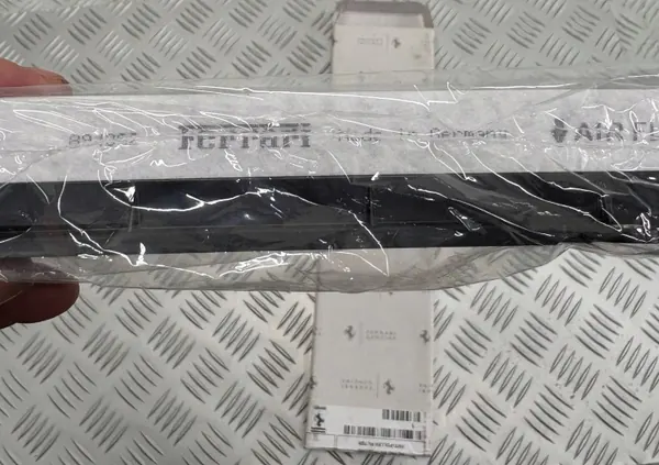 Filtre d'habitacle Ferrari OE pour SF90, 296 GTB/GTS image 4