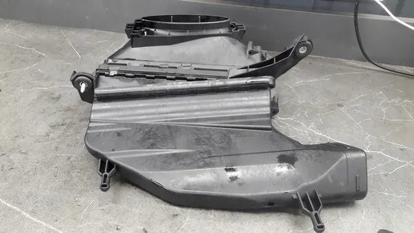 Ilmansuodattimen kotelo Mercedes A-luokka W212 2.0 CDI A6420941904 image 5