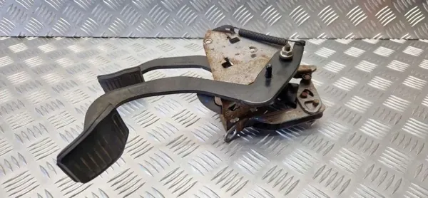 Pièce carrosserie Ford Focus OEM 982024551AA - Occasion image 2