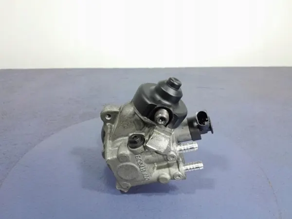 Pompe à injection OEM 03L130755AC pour Audi A6 C7 image 3