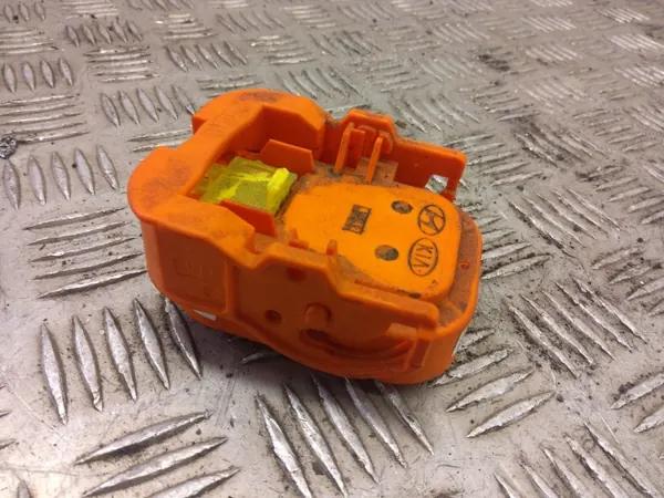 Fusible Kia Niro 2022 OEM E437586000 - Usado image 4