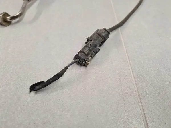 Sensor de Temperatura de Escape Opel Astra V K 1.2 Turbo 55513321 image 3