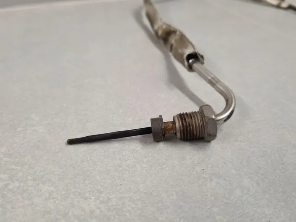 Sensor de Temperatura de Escape Opel Astra V K 1.2 Turbo 55513321 image 4