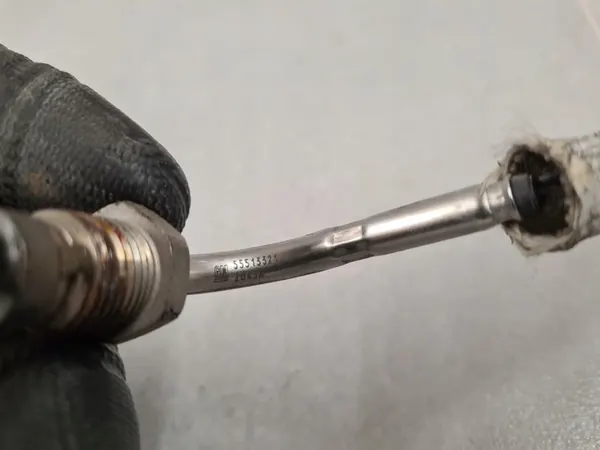 Sensor de Temperatura de Escape Opel Astra V K 1.2 Turbo 55513321 image 6