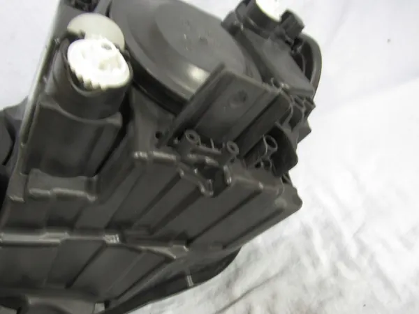 Oikea Ajovalo VW Caddy 2K1 H4 Eurooppa image 6