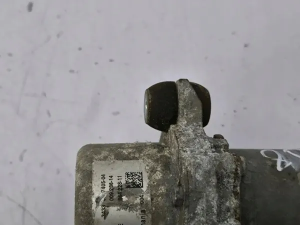 BMW Vakuumipumppu OEM 163480526 i3 2017 image 6