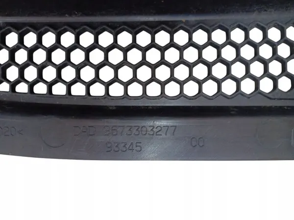 Joint de pare-brise supérieur OEM 9673303277 Peugeot 2008 image 4