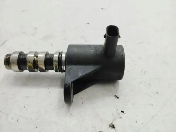Válvula de polea Mercedes-Benz OEM A6541800415 - Usado image 4