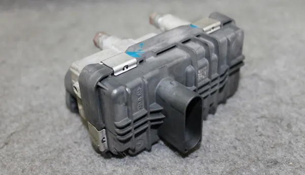 Actuateur Turbo BMW OEM 6NW010430-04 pour N47D20C image 2