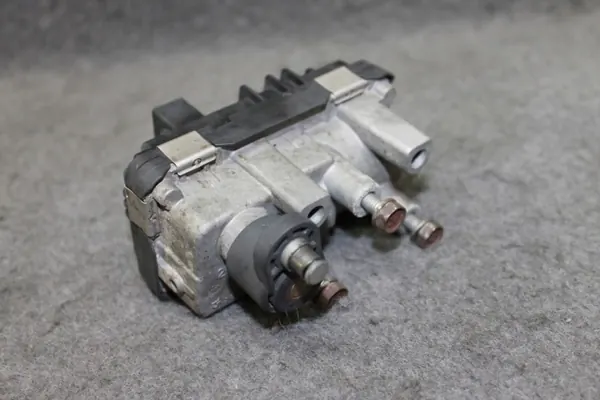 Actuateur Turbo BMW OEM 6NW010430-04 pour N47D20C image 3