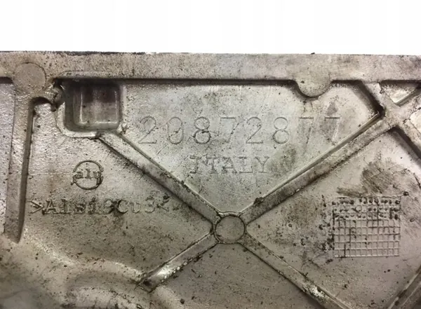 OEM 20872877 Volvo Moottorin Etukansi - Käytetty image 5