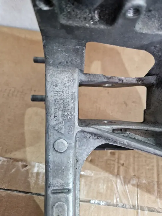 OEM 98133115290 Rechter Bevestiging voor Porsche Cayman image 3