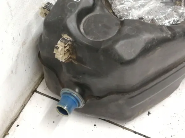 Tanque de combustível Land Rover OEM AH329K007F image 3