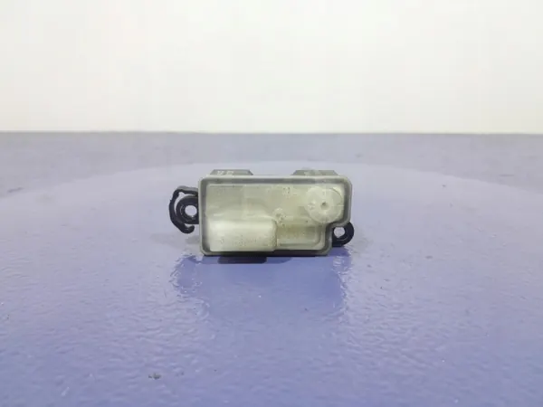 Actuador de tapa combustible BMW OEM 7378259 - Usado image 2