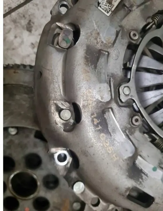 Volante de Dupla Massa VW T6 2.0 TDI 04L141015L image 3