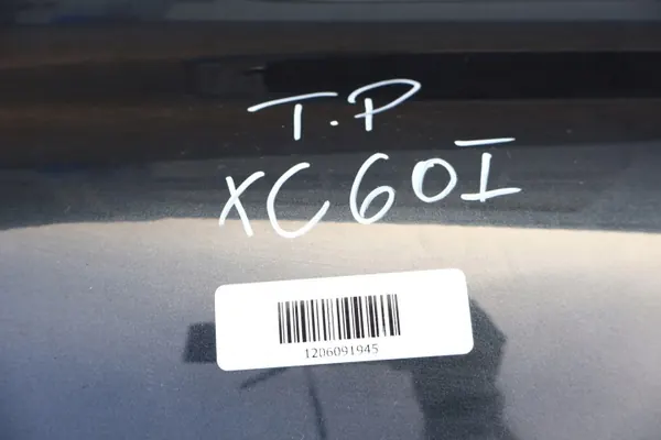 Volvo XC60 I Viertelhebung Kotflügel Rechts Hinten OEM 1206091945 image 7