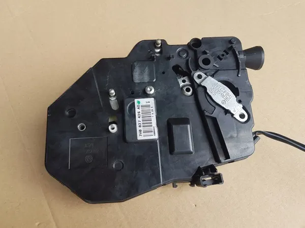 Baklucka lås / VW Caddy III / VW T5 / 7H0827426AD image 2