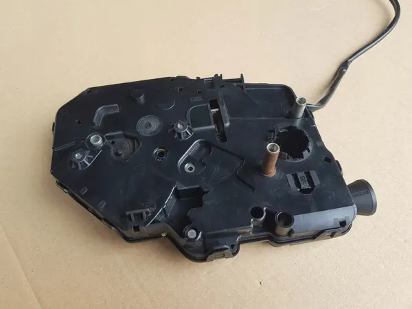 Baklucka lås / VW Caddy III / VW T5 / 7H0827426AD image 5