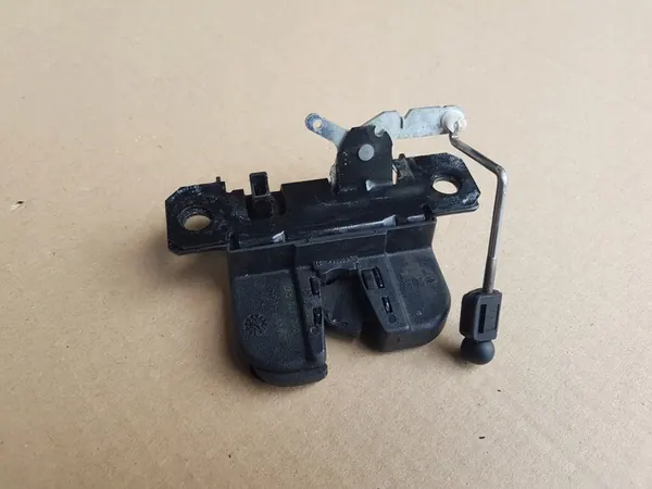 Baklucka lås / VW Caddy III / VW T5 / 7H0827426AD image 9