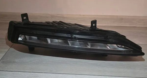 Halogén Framlykta Höger OEM L383291 Skoda Superb III image 2